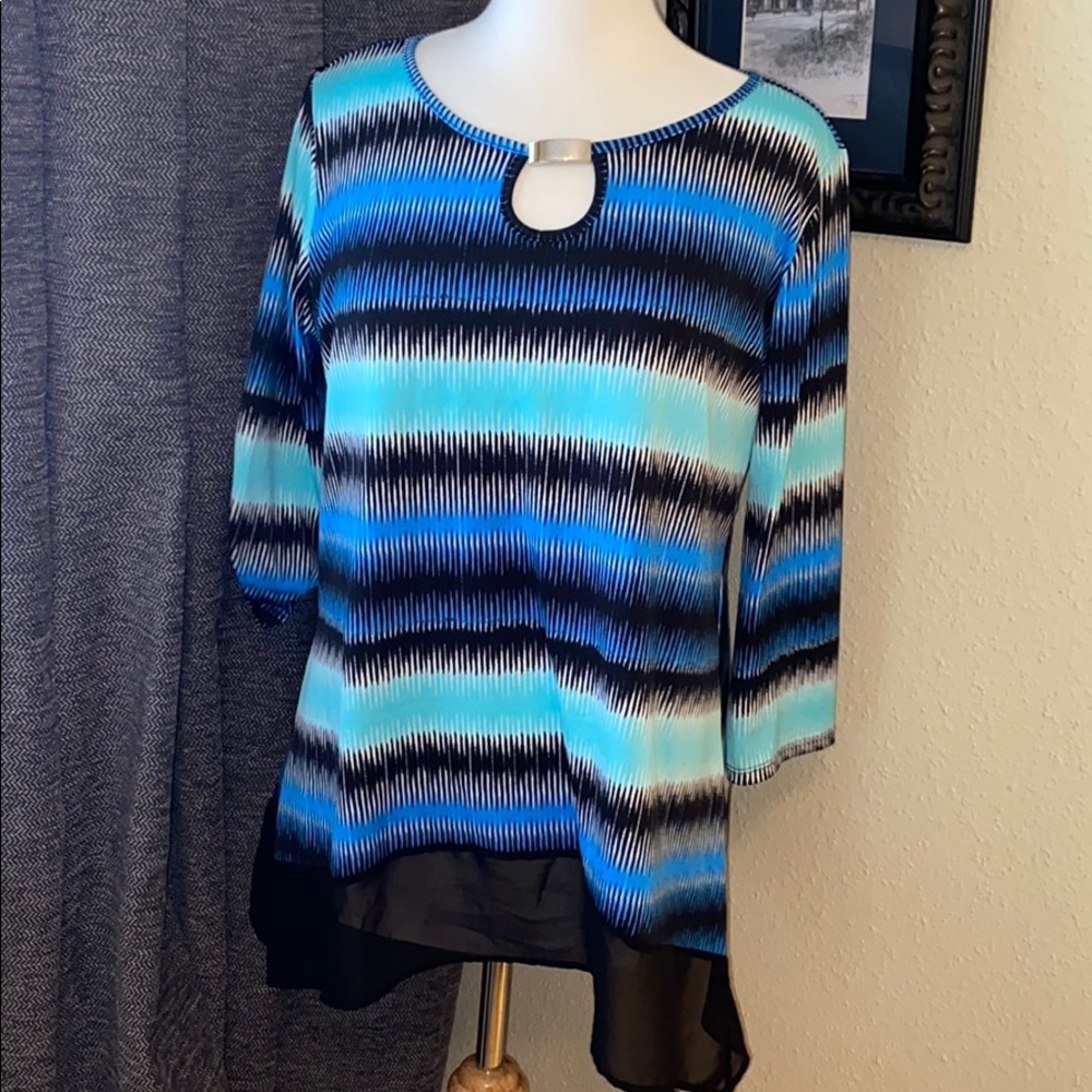 Women’s Large Blue Long Sleeves NY Collection